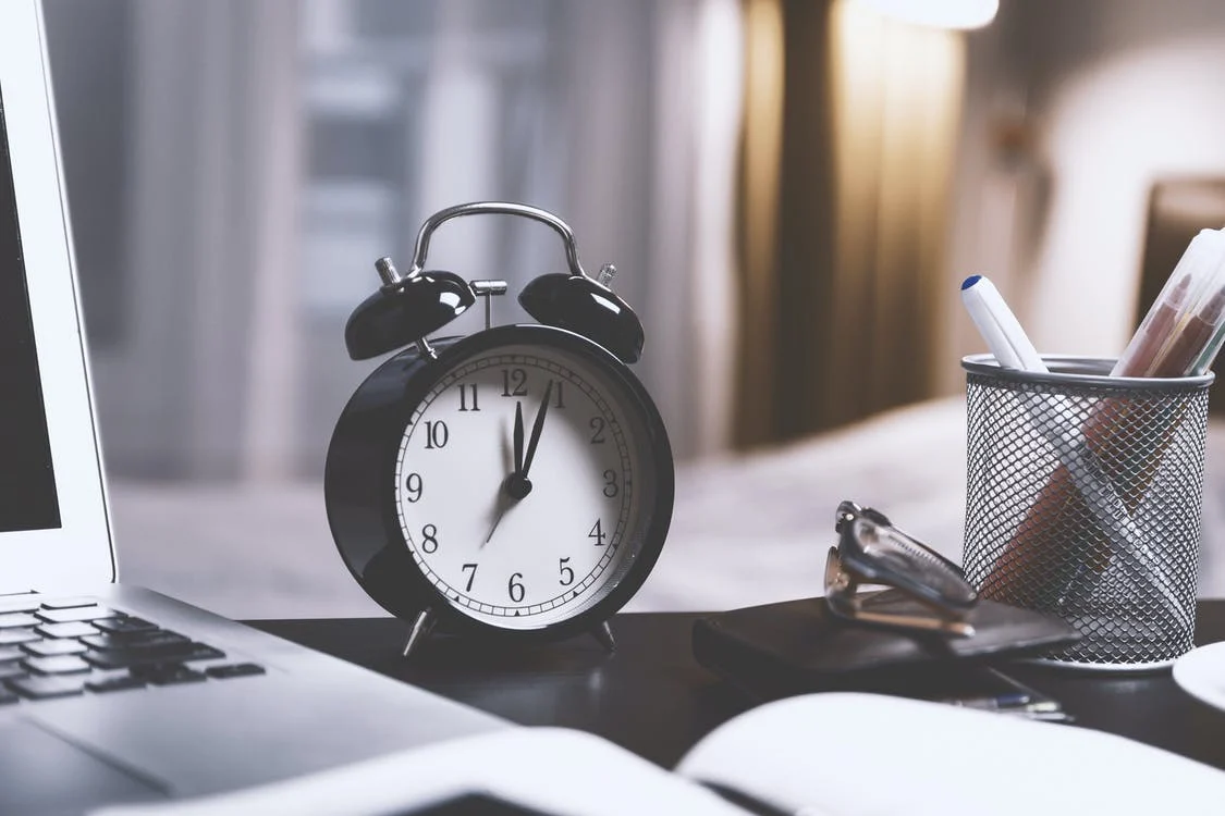 alarm clock for temp staff's time management